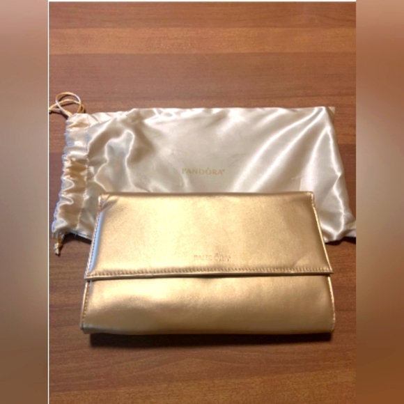 Pandora Golden Clutch w dust Bag - Picture 1 of 4